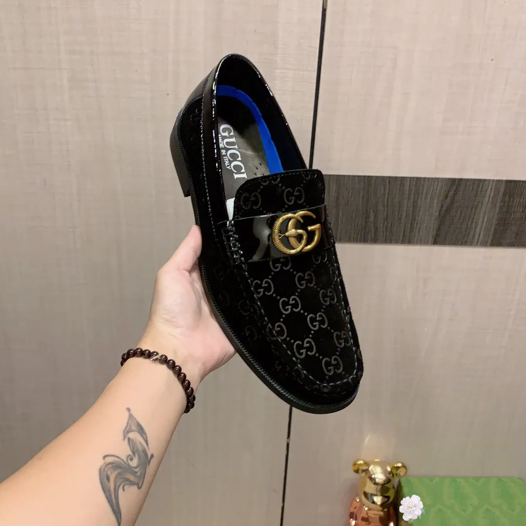 Men's Leather Shoes Men's Shoes 💰480💰💰🎩🎩 [Lightning] [Lightning] "Gucci*" The latest and most popular casual business leather shoes, top brand [Seduce] luxury ~ purchasing agent, top quality ~. [Strong] The upper is made of imported breathable cowhide with matching material ➕ breathable cowhide feet (•) and fine workmanship. The original stylish and stylish soft rubber wear-resistant and non-slip outsole is light and comfortable on the feet. The real thing looks better when taken in real life. 309: code: 38-44, can be customized to 45